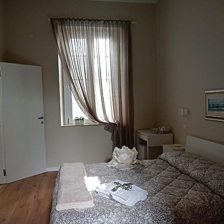 Room 369 Termoli Luaran gambar