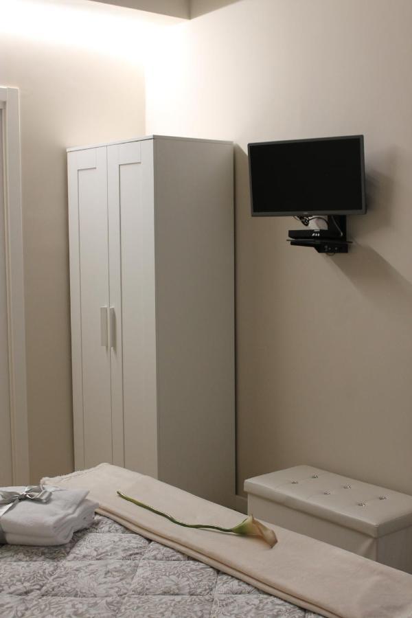 Room 369 Termoli Luaran gambar