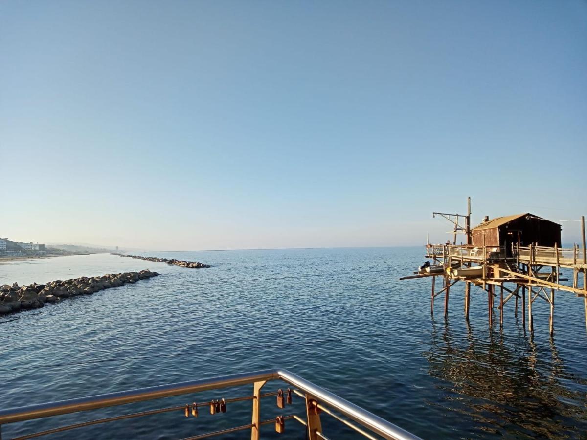 Room 369 Termoli Luaran gambar